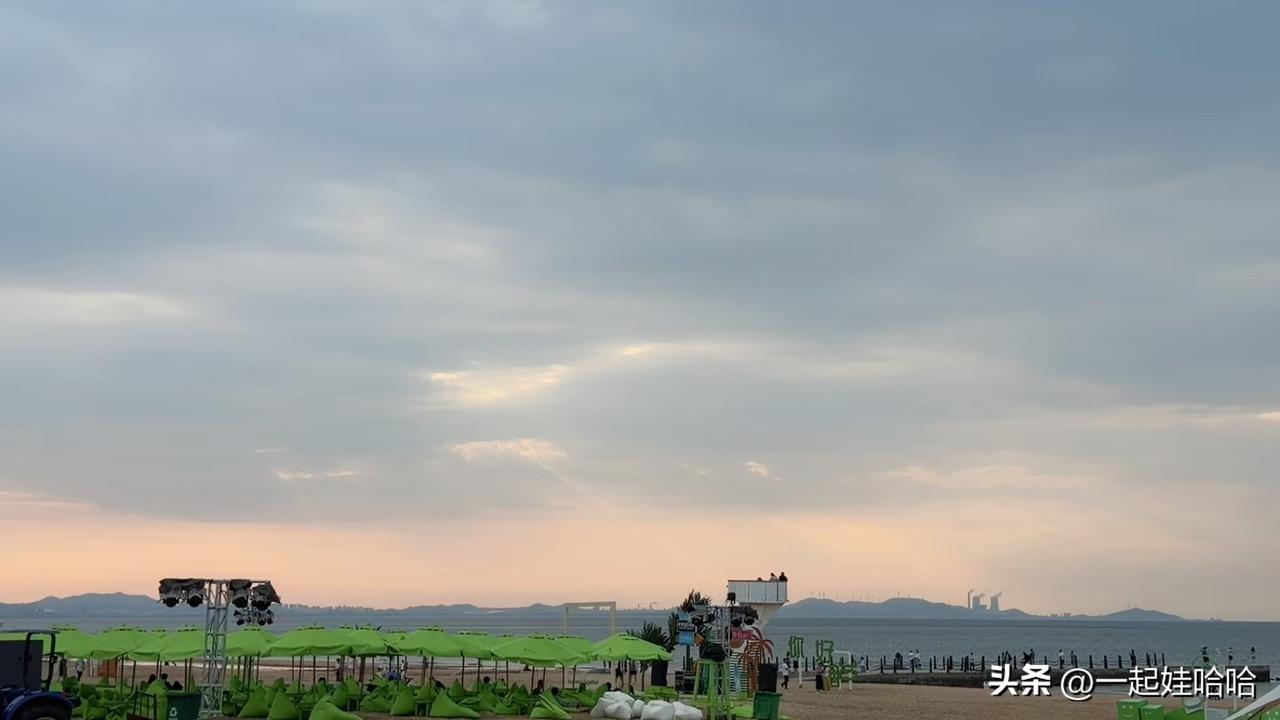 新的一天，新的开篇，心情明朗，日子便生暖意。人生有顺遂，也会有风雨；日子有平常，