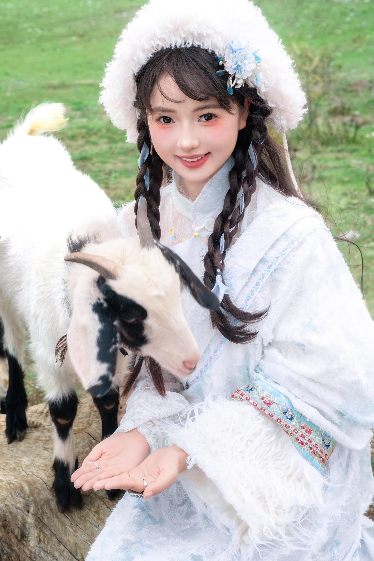 “山山而川川，征途漫漫”我也来丽江抱到了心心念念的小羊羔🐑
