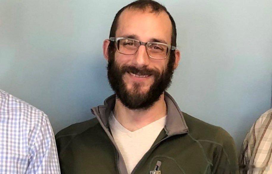 亚历克斯·普雷蒂的父母迈克尔和苏珊·普雷蒂的声明：“我们既心碎又愤怒。亚历克斯心