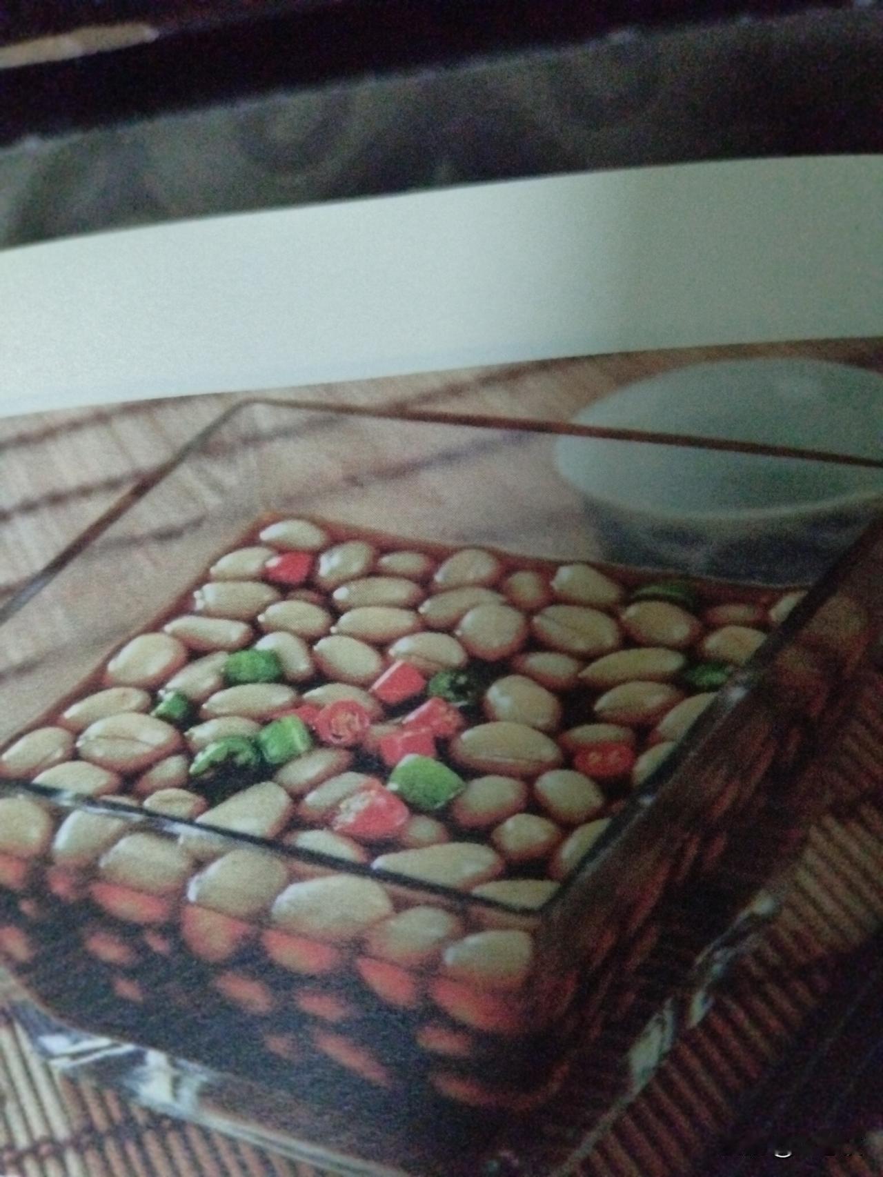 醋泡食物保健作用好。
醋泡花生。
豆泡香菇。
醋泡黄豆。
醋泡大蒜。
醋泡海带。