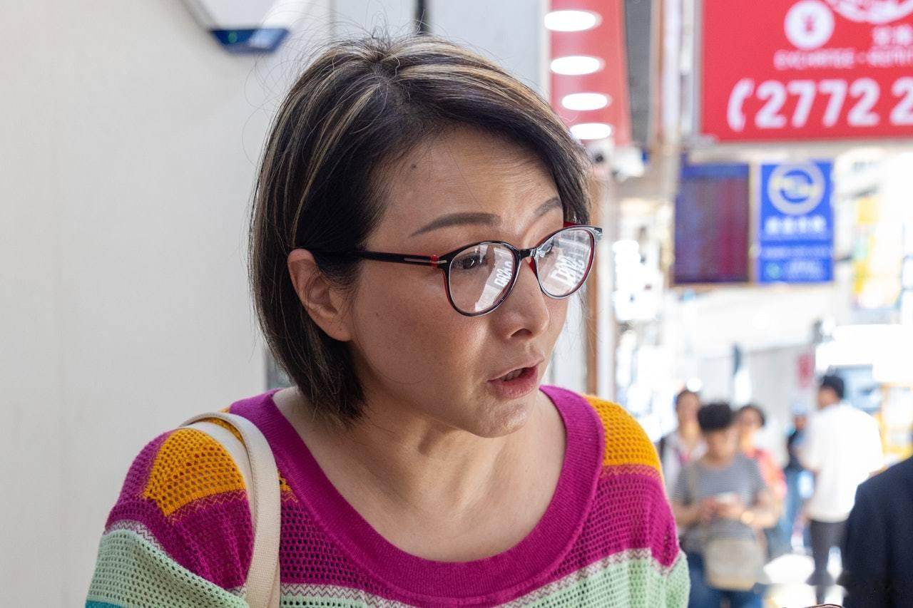 港媒：上环找换店现人龙，好妈妈换百万日圆暑假亲子豪游日本香港01报道，日圆持续弱