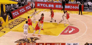 上海久事中锋王哲林真是亏大了！在今天上海久事客场挑战浙江浙商证券的总决赛G4中，
