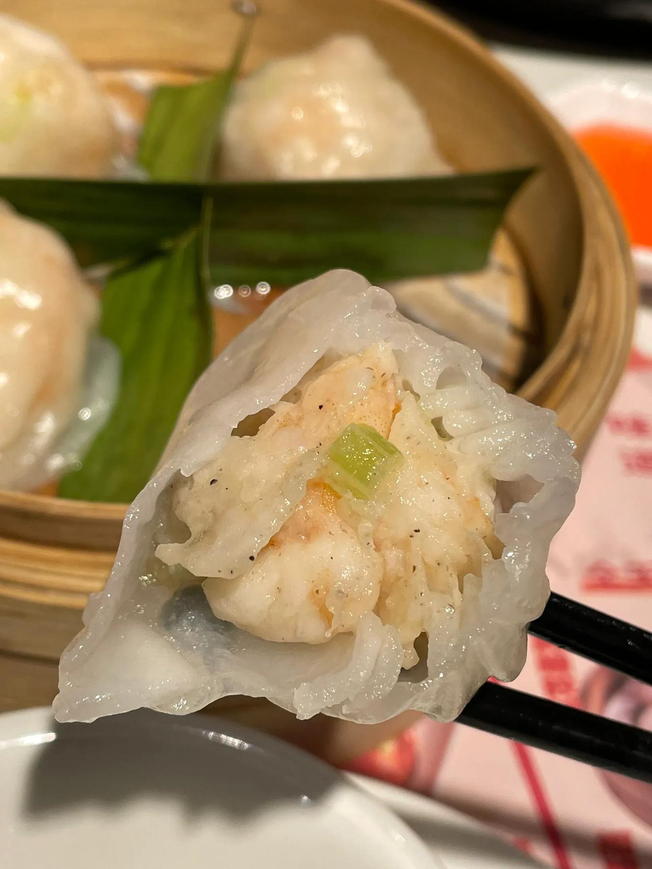 虾饺妹｜落地广州必吃的早茶

广交会美食第一站肯定是广州早茶啦
上次带妈沫吃的点