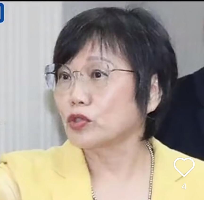 13年前，她站在北京的舞台上，谈的是高雄的海、天空和人情味。
13年后，她被列入