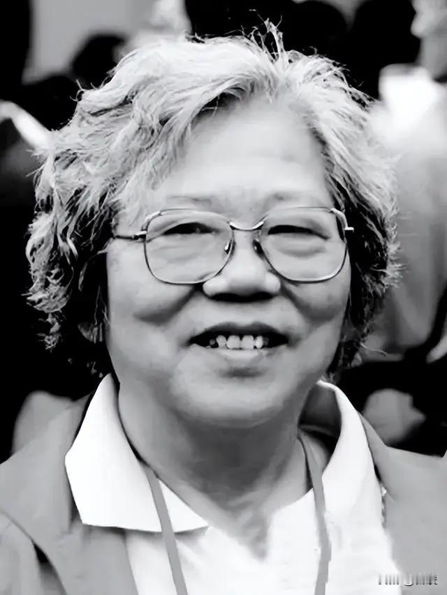 审讯室里，面对被搜出的巨额赃款，早就把反侦察套路摸透的海军副司令员王守业，一直端