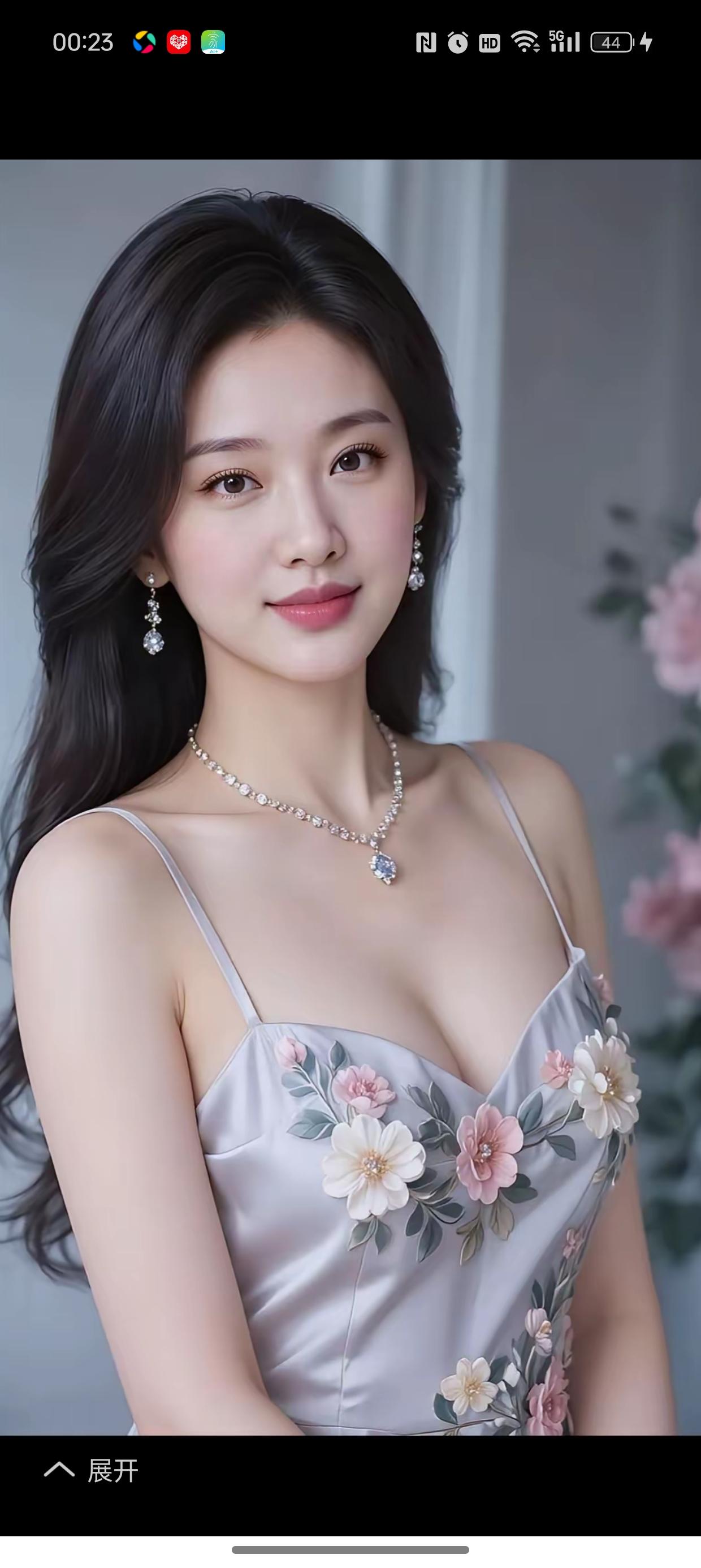 优雅花裙，甜美笑容，绽放迷人魅力！