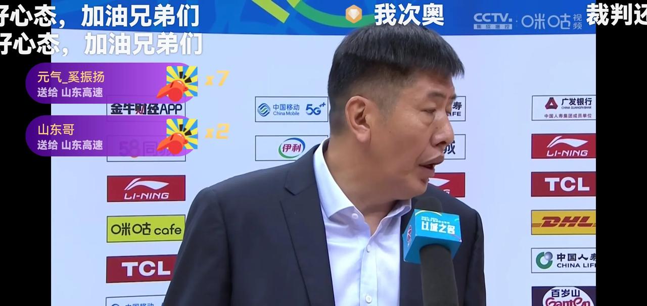 丁伟赛后采访总是一句话：回去好好总结，争取打好下一场比赛。
总结，总结，到底怎么