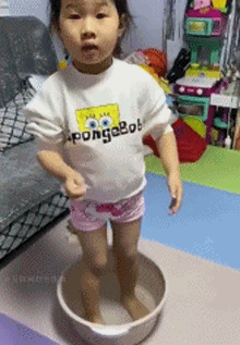 这小妮儿可忒儿可爱咧！