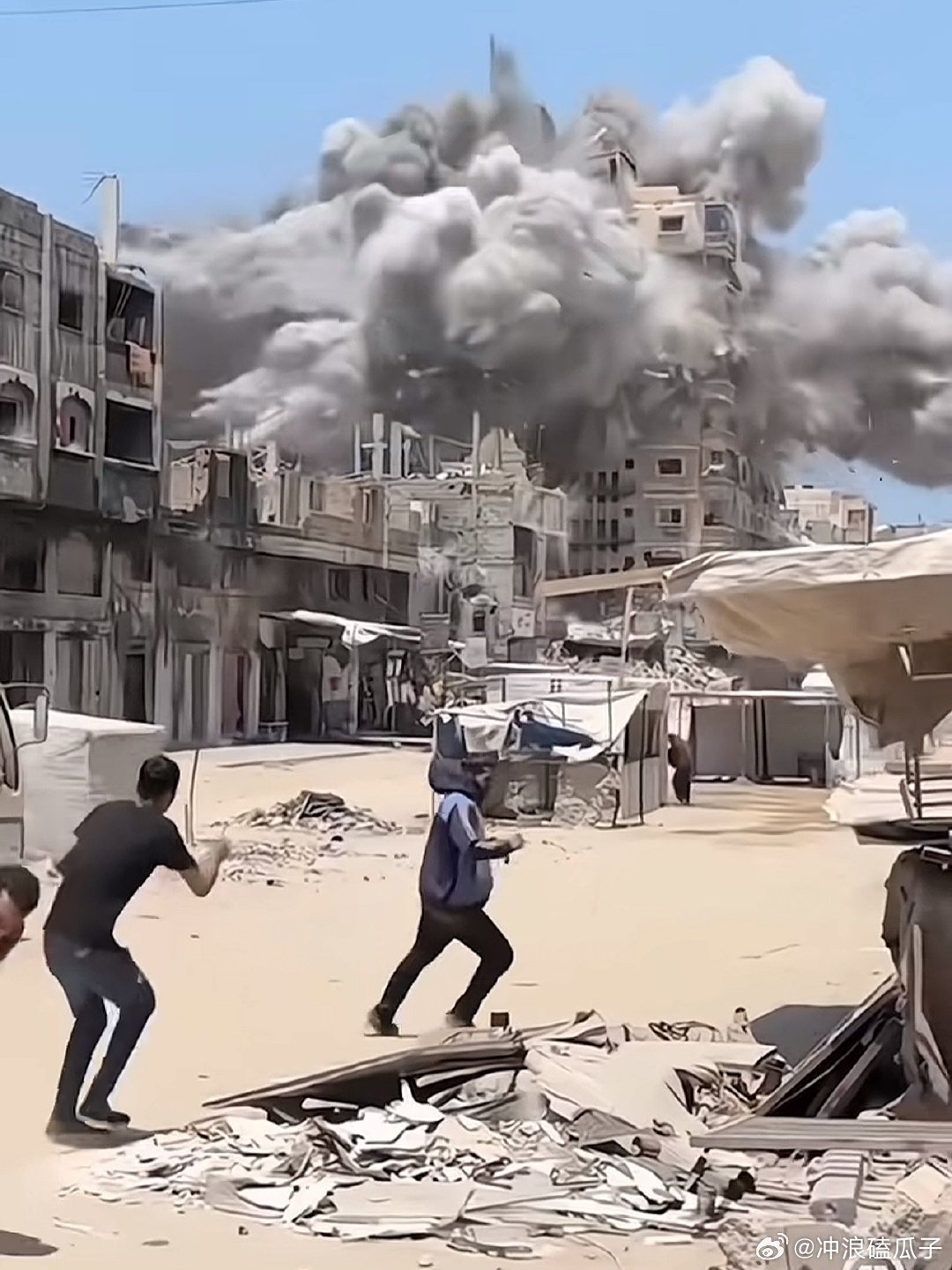 原来黄金1500是时代的眼泪我从235开始买黄金，那个年代的人热情快乐 