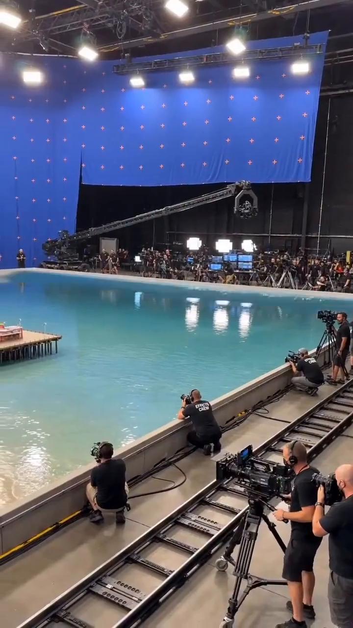 action，let's not keep going camera freez