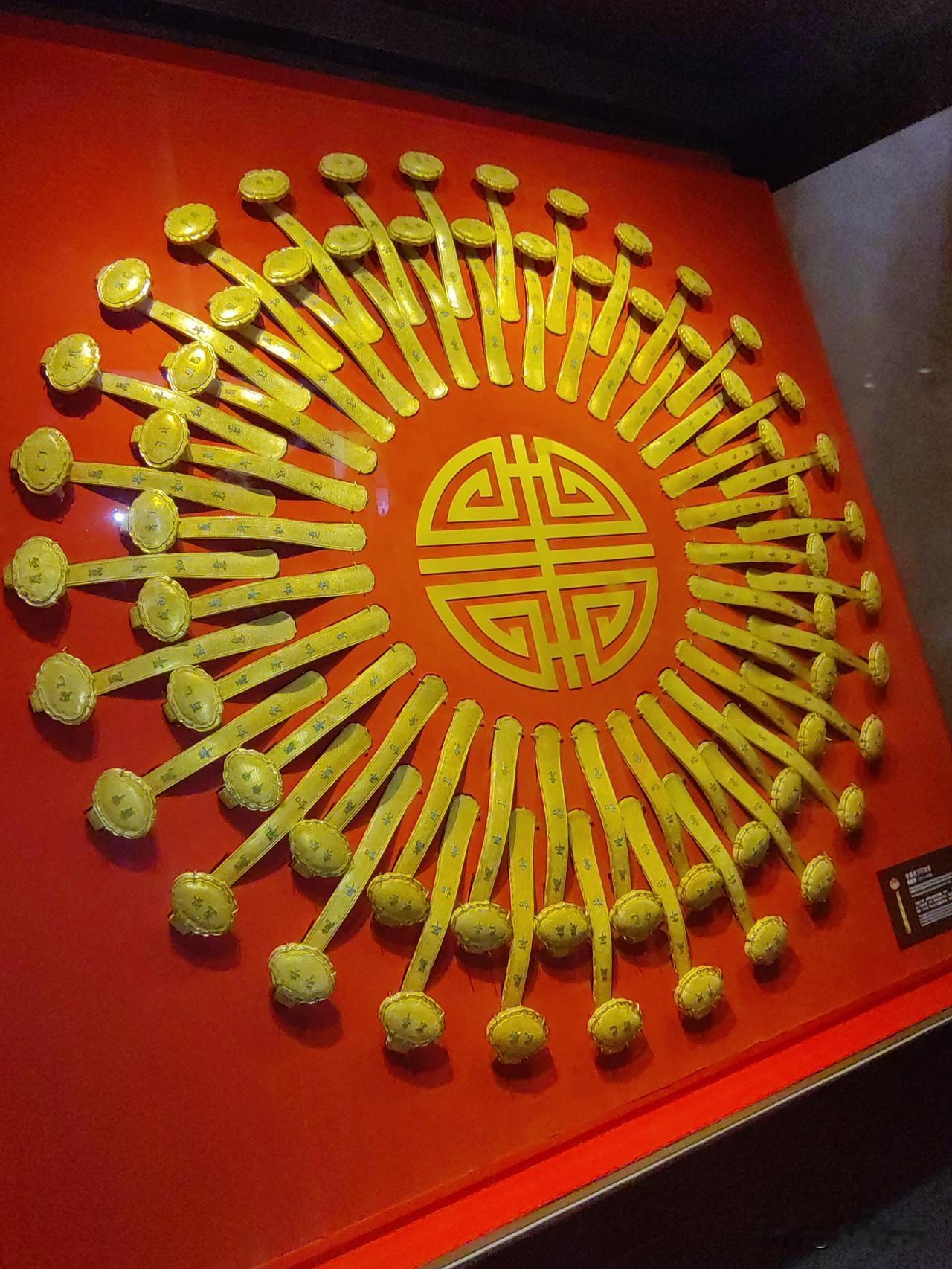 退休后几个不能犯的错

一没有时间观念，晚上不睡早上不起。

二吃饭不规律，迟一