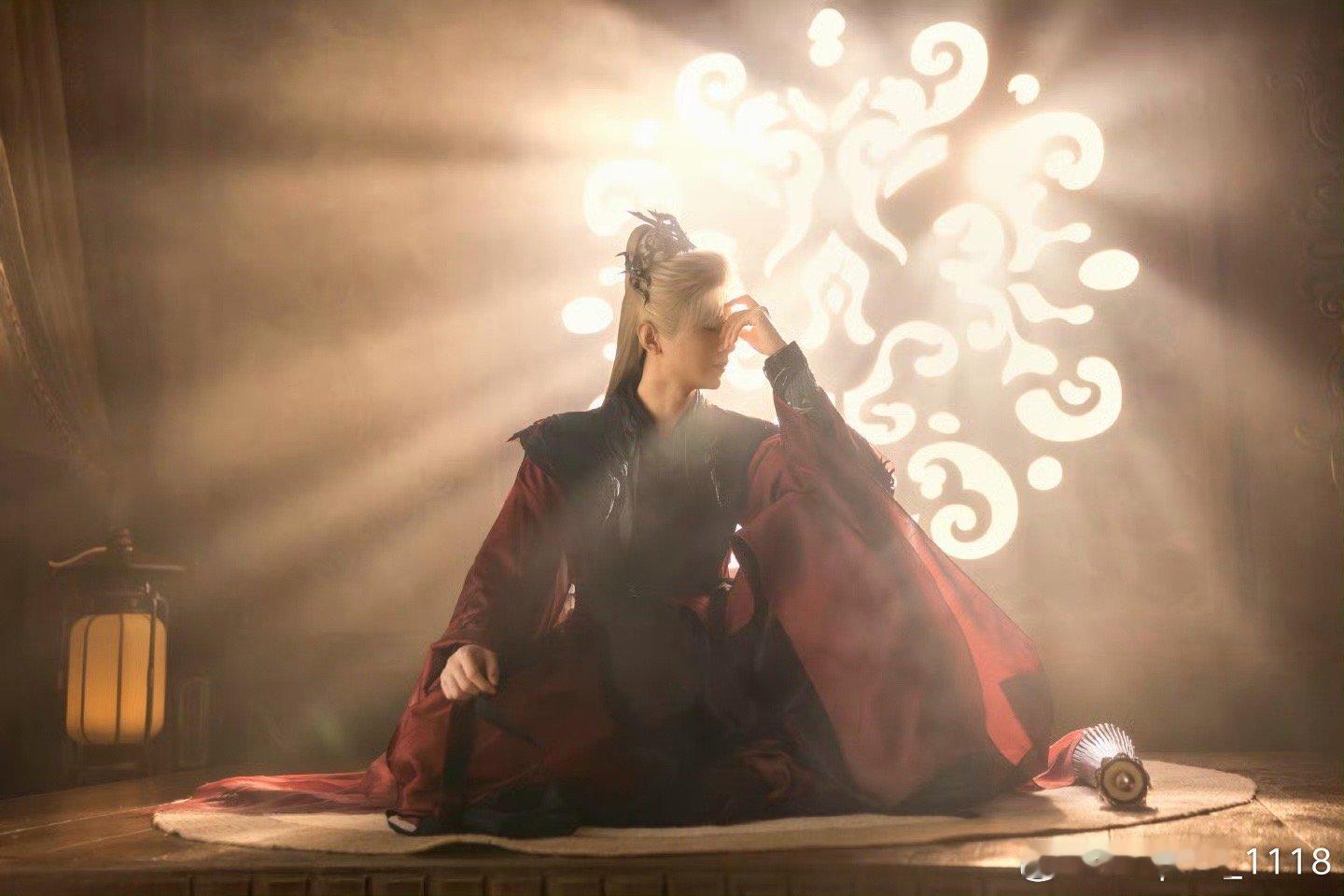 成毅狩谎cy成毅林彦廷成毅的内心充满温柔，这份特质让他的演绎更有温度。成毅｜卢云
