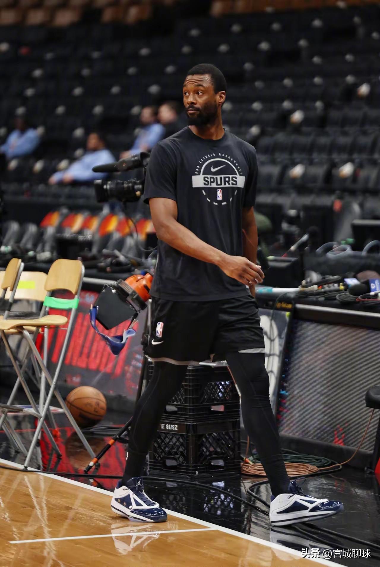 巴恩斯也成为老将了[比心]