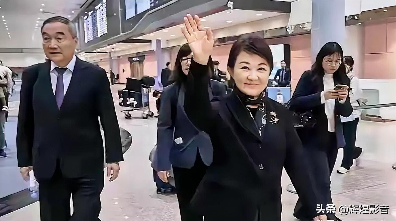 不装了！卢秀燕访美彻底露馅：台独本色一览无余，2028春秋大梦该醒了
 
别再被