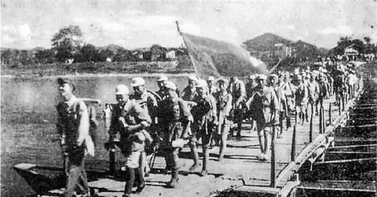 1937年，陈毅被叛徒诱骗下山。因为口渴，他来到一个农妇家中讨水喝。谁曾想，农妇