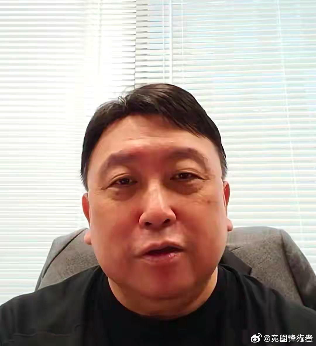 王晶 给得起就别往回要话糙理不糙，其实是这样的，要不你就别给，要不给了就别往回要