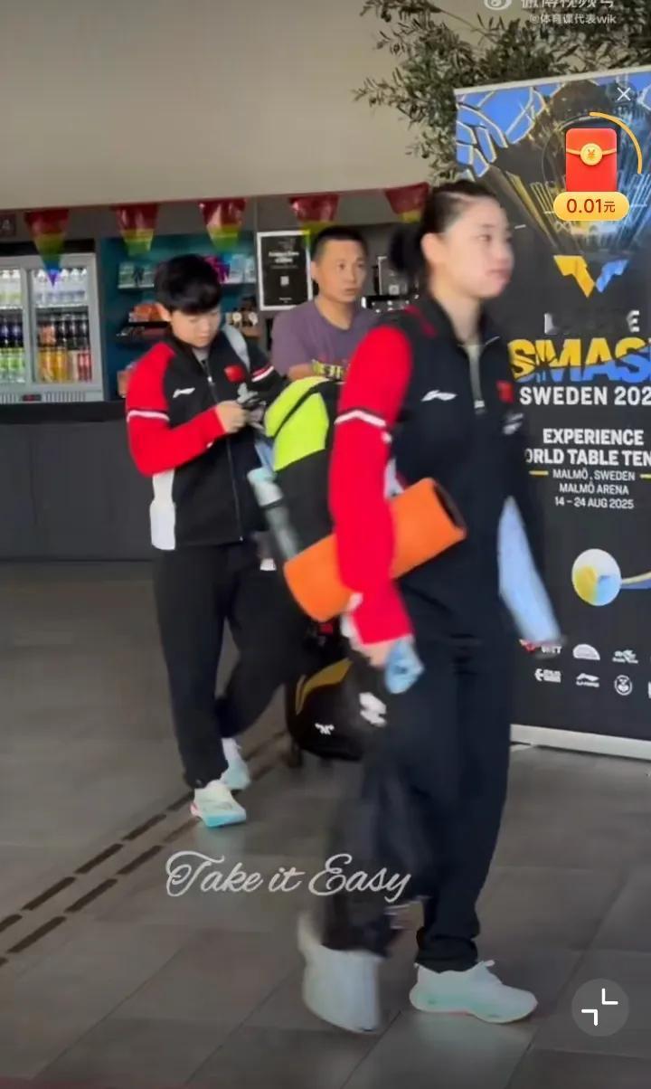 今天上训的莎莎[赞][大笑]，
在瑞典马尔默参加WTT瑞典大满贯的孙颖莎进行适应