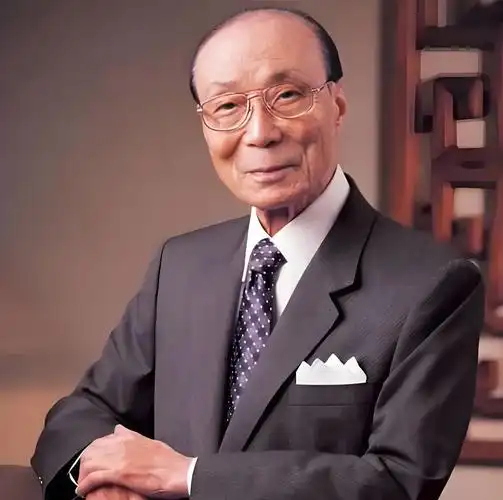 坊间一直有个说法，邵逸夫临终前留下狠话：葬礼当天四个子女要是敢来送终，838亿港