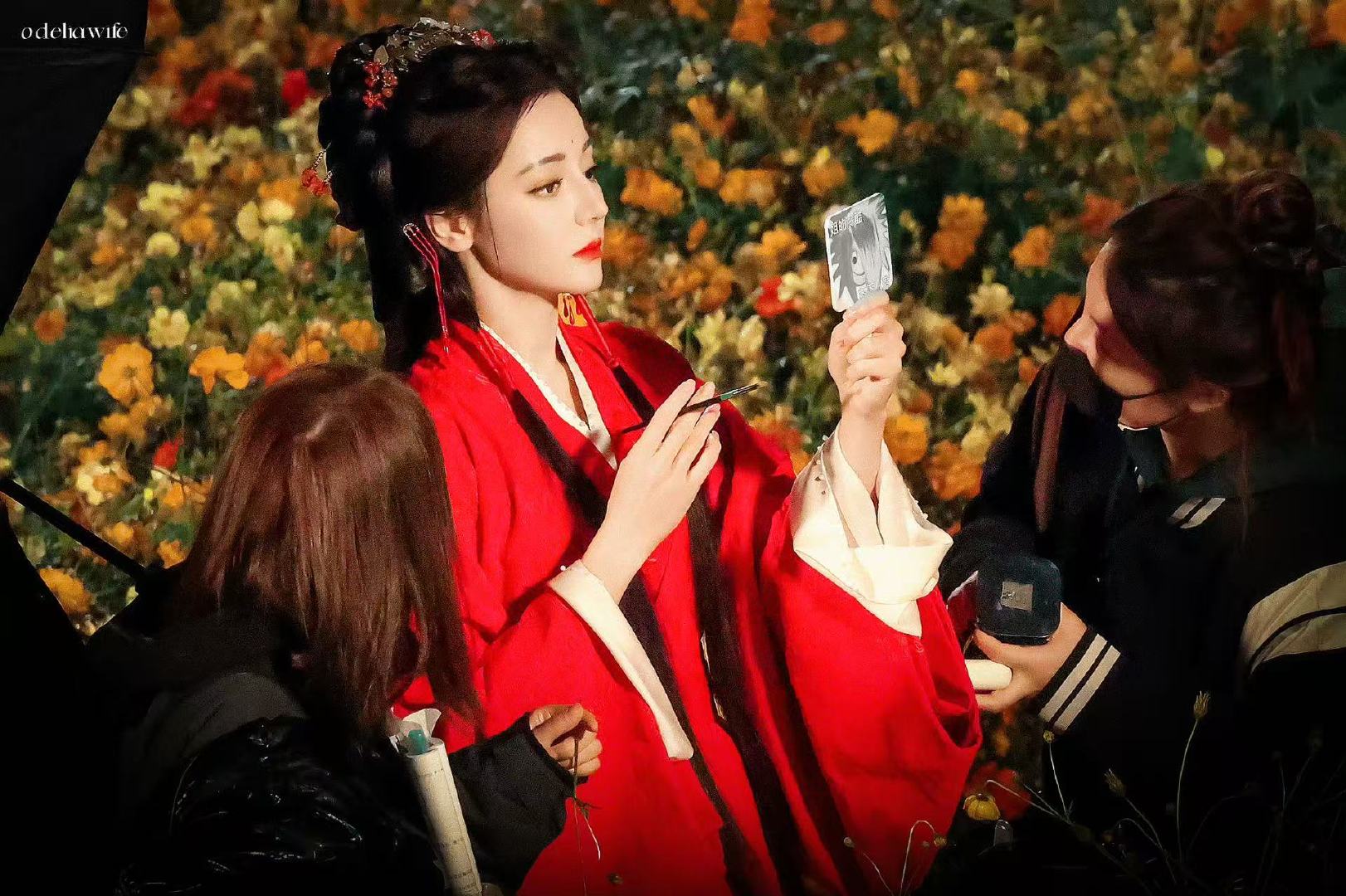 白日提灯迪丽热巴路透迪丽热巴抽象镜子捡来了新的贺思慕路透快点见面吧迪丽热巴