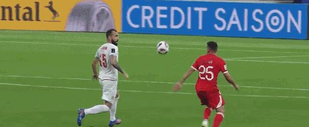 中国香港队是不是也被裁判黑了？？[what]门将禁区外手球不判，防守队员禁区内拉