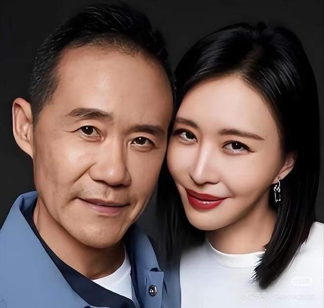 此时此刻终于明白了，
田朴珺为什么要嫁给大自己30岁的王石了，
因为她想要的一切