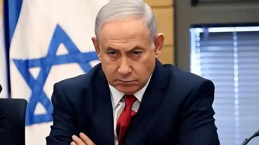 内塔尼亚胡害怕了。

以色列总理内塔尼亚胡19日在一场新闻发布会上回答媒体提问时