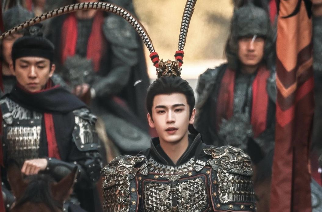 《逐玉》爆火，看的让人欲罢不能不是没有原因的，不仅仅只是因为主演张凌赫和田曦薇爆