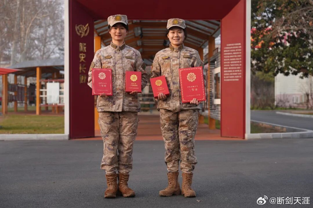铸剑中原早安军营原原说早晚安 带兵之道，贵在用情；强军之力，始于同心。早安