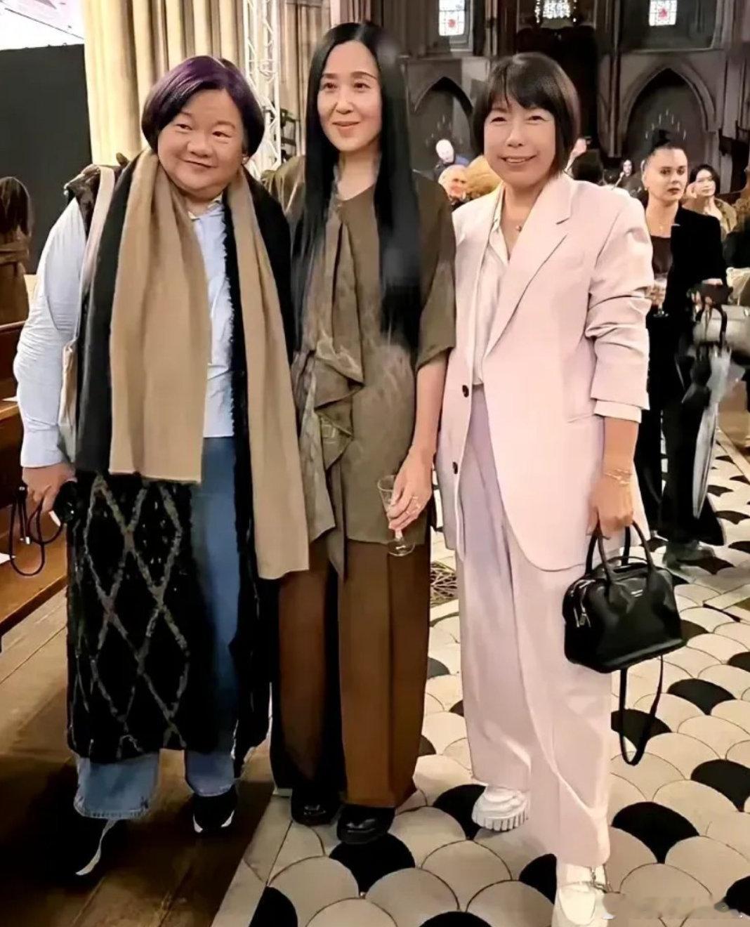 看来霸气的气质不是靠颜值决定的！ ​​​