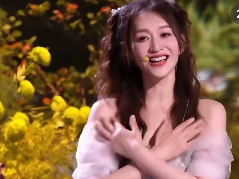 王志文和李小冉竟然只差10岁14年的时候追过这部剧，叫做大丈夫，剧里面他们的年龄