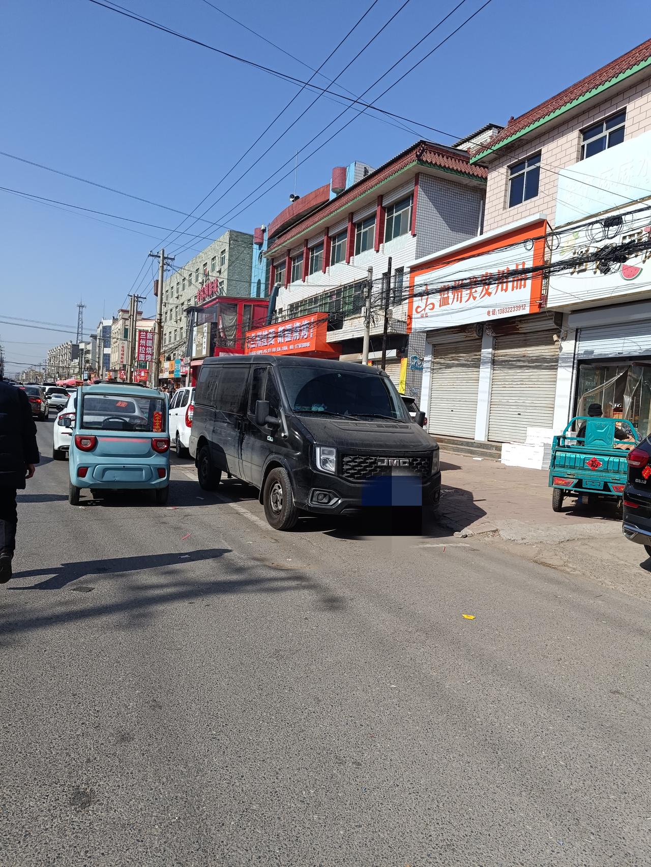 曾经辉煌无比的经济小镇现在已经彻底的没落了啊，除了没有创新发展以外，当地的营商环