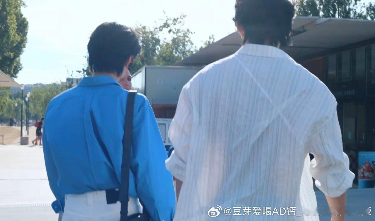 细品高嘉辉这个腰普普的大长腿每晚在上面是什么感觉？ 