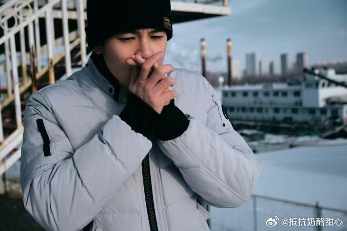 看胡先煦雪地图就有悬疑内味了胡先煦雪地照好浓的故事感 这组照片最打动我的是那种"