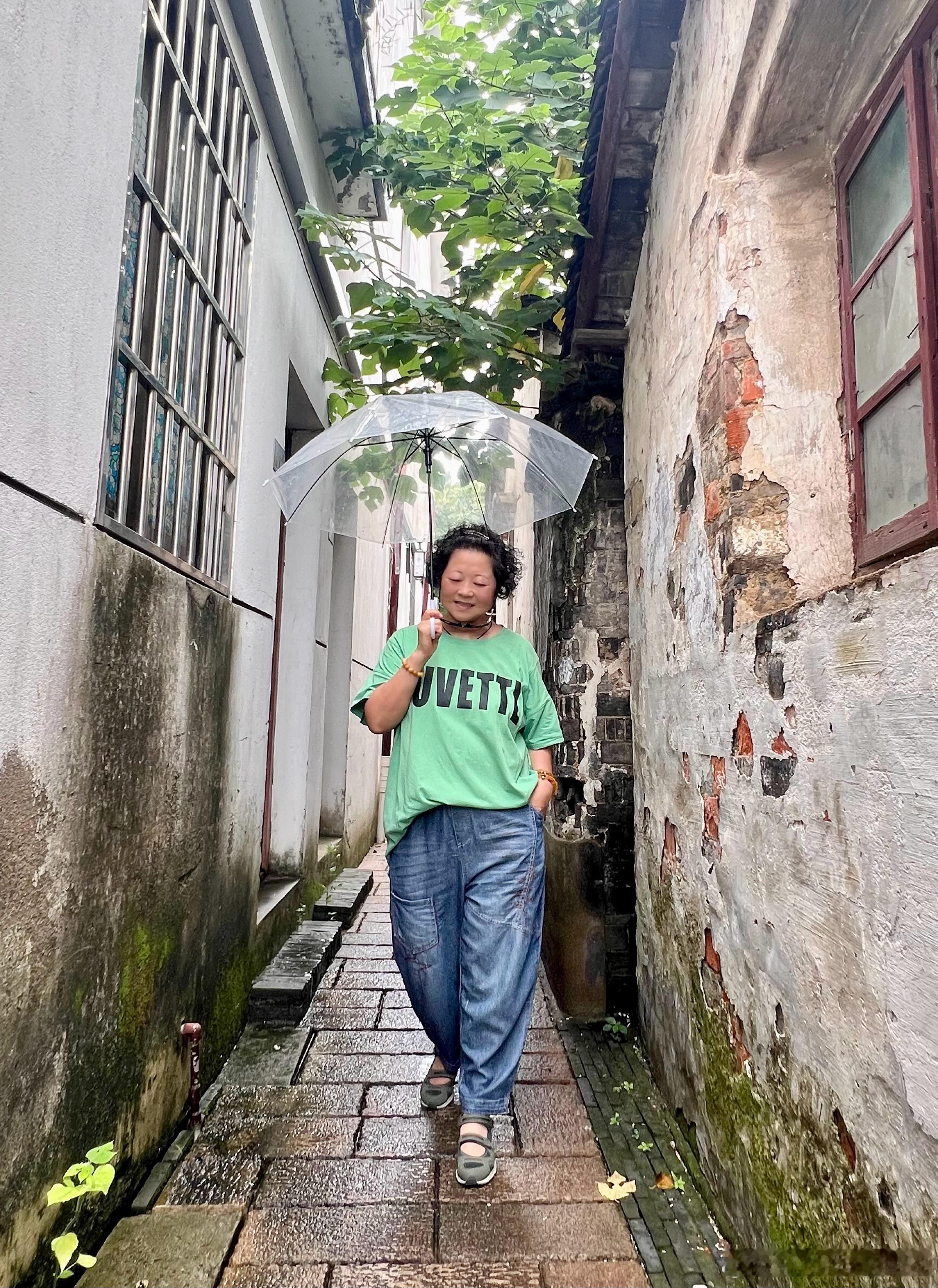 每天早起打卡早安~九月第一天迎来了一场雨感受到季节的更替将炎热的夏天瞬间冲刷心中