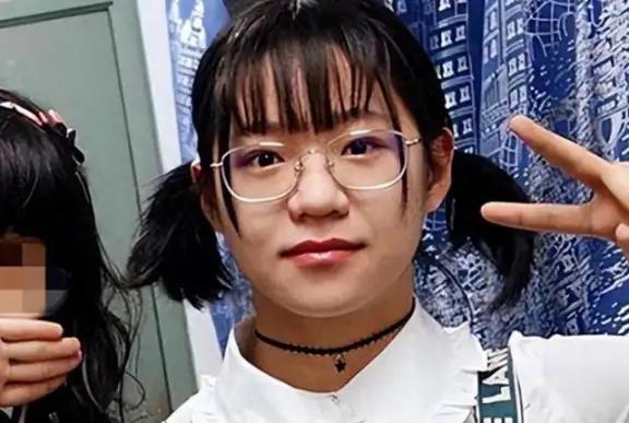 国科大硕士季子越，称侵华日军为英雄，开除学籍后扬言投奔美国
 
季子越出生在河南