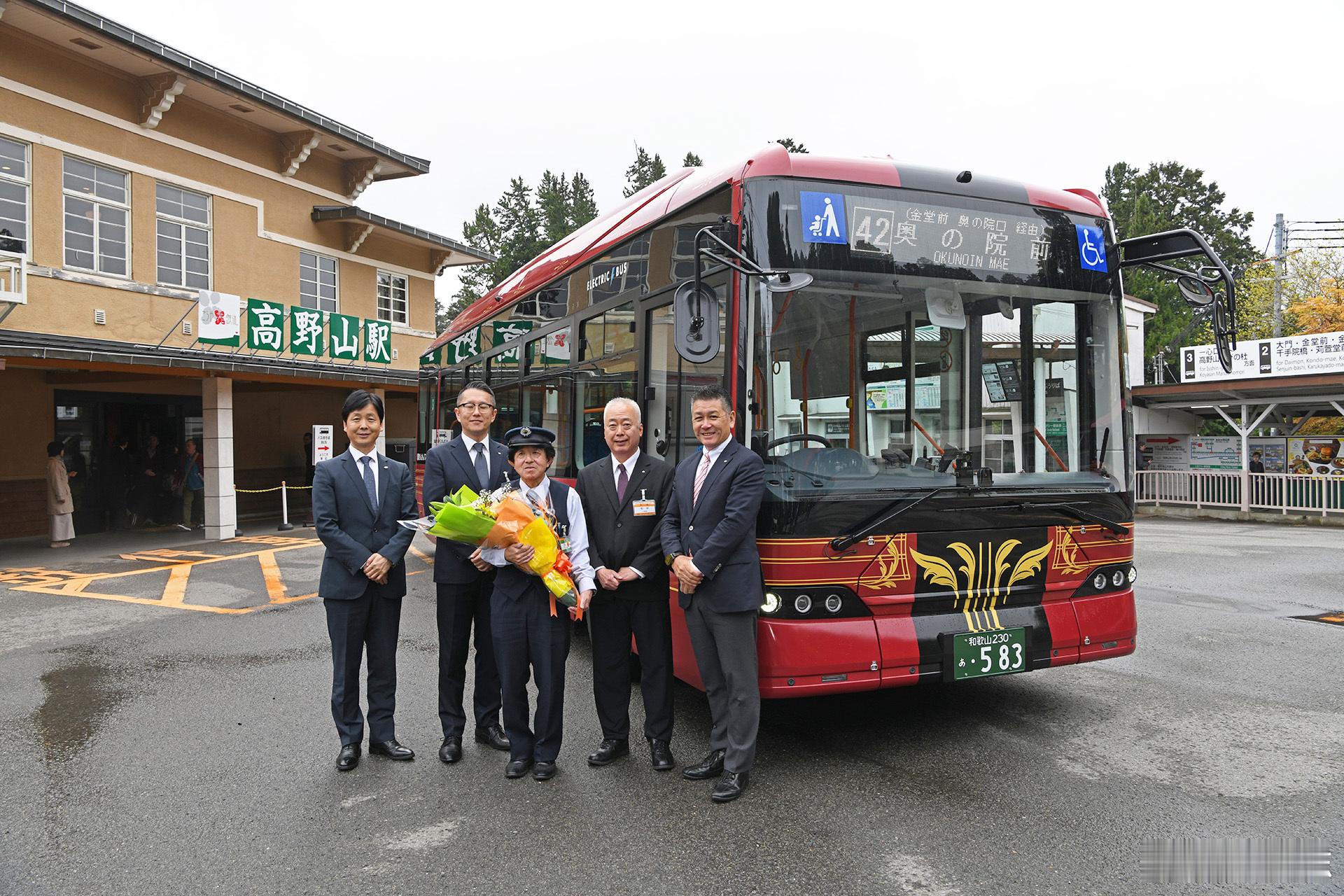 比亚迪在日本交付第500辆电动巴士，服役于世界遗产高野山地区。估计为了照顾日本人