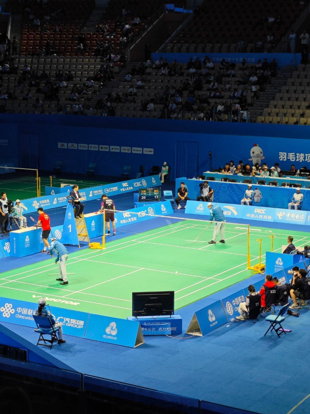 男团成年 决赛 江苏队 2-2 浙江队 男单 石宇奇 16-21 21-17 2