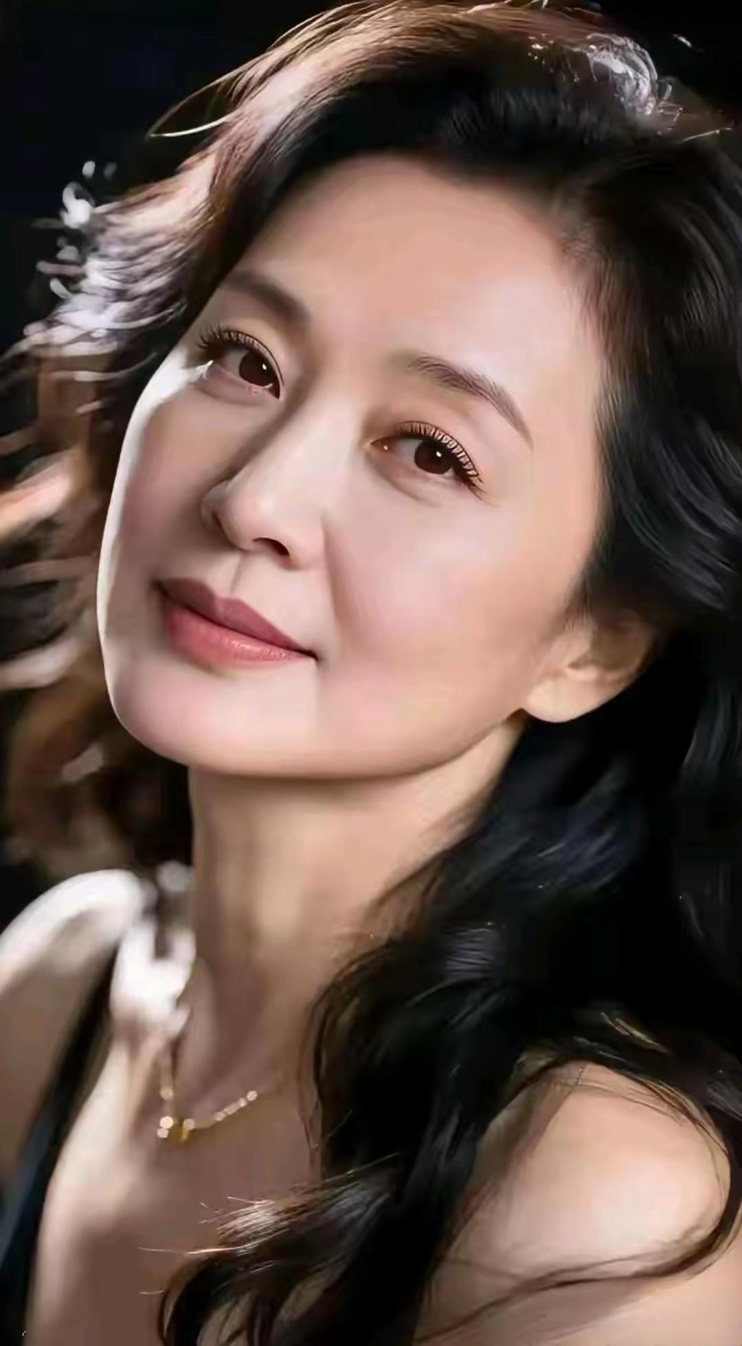 风情万种的女人是什么样的?