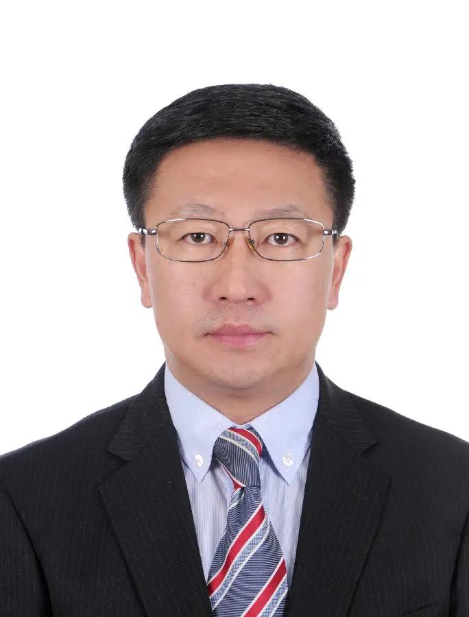 【名人经典观点57】
学者冯玉军高论俄乌局势
♦冯玉军，中国顶尖俄问题专家，早年