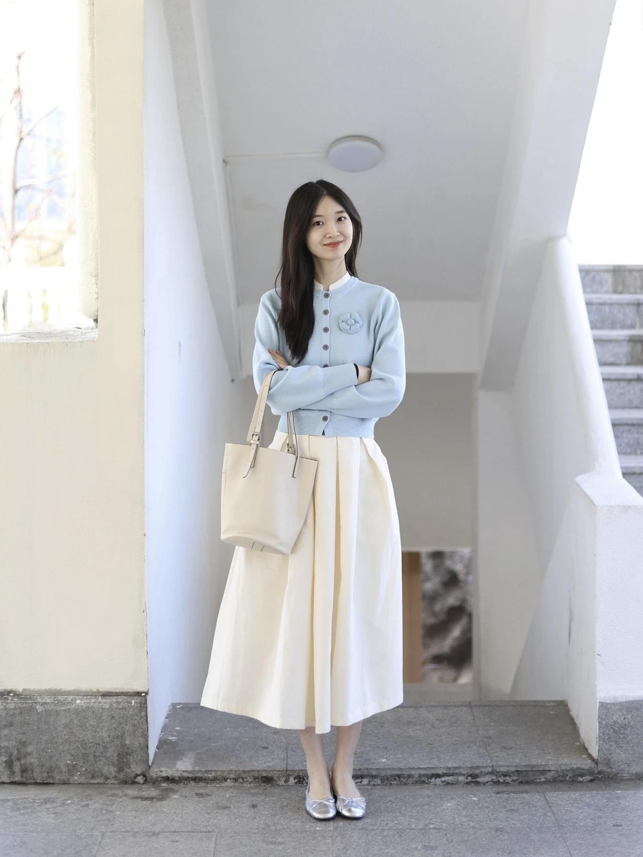 和人交往，你看重的是人品还是金钱看中的是人品。人品不好的人，就是有再多的钱，也不