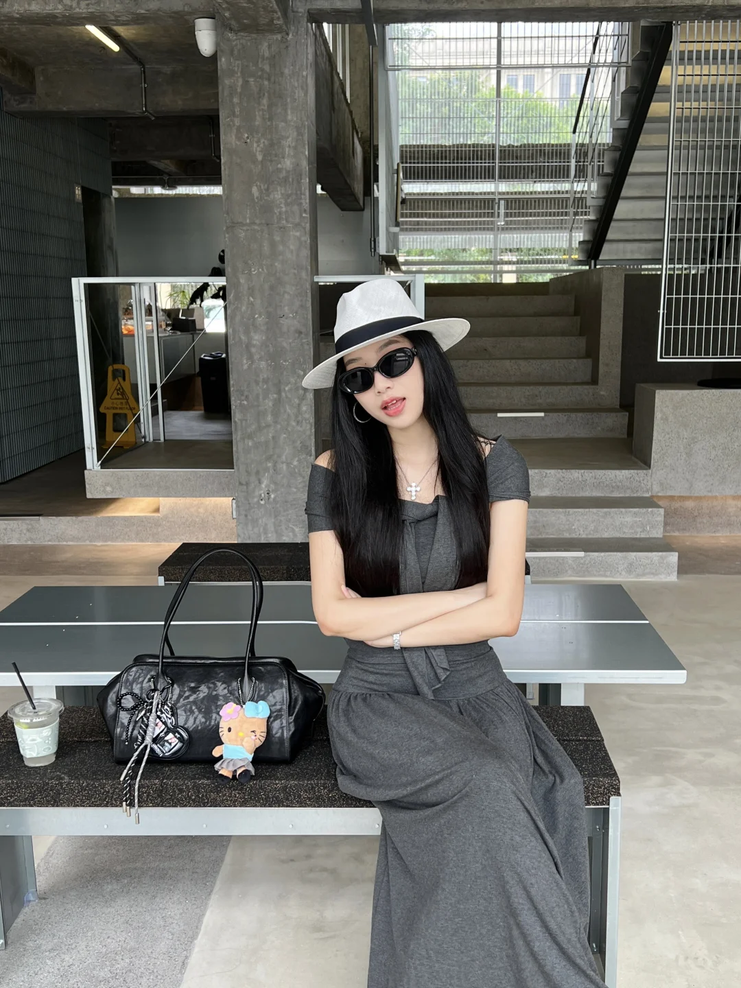 今天是这套 灰色系好高级☕️