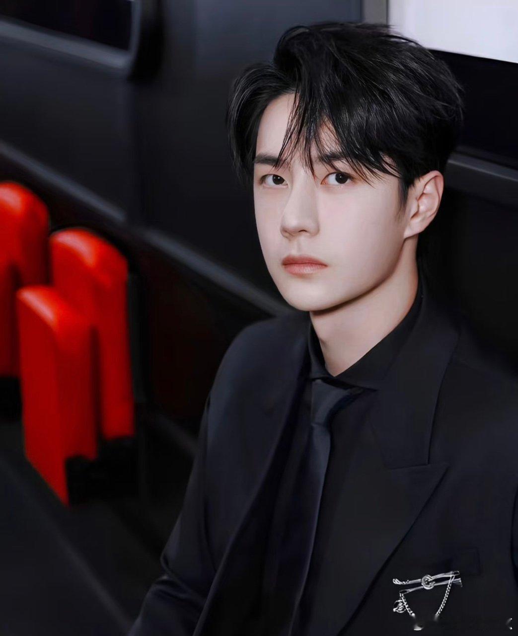 陈星旭说很喜欢王一博的表情包咱就是说，陈星旭喜欢王一博表情包这事，能不能催催俩帅