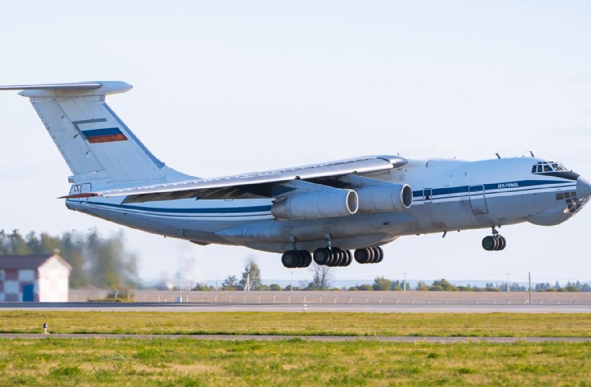 【俄罗斯运输机密集飞往德黑兰】

航空追踪网站的数据显示，自伊朗国内爆发动乱以来