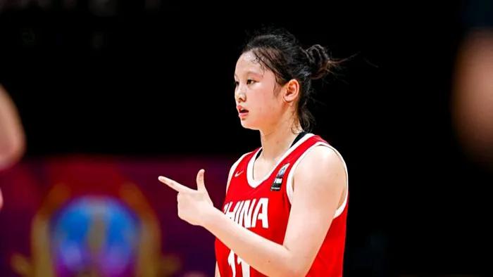 再输日本，任何理由都显得苍白无力。
中国女篮确实需要好好的总结了，成年队，青年队