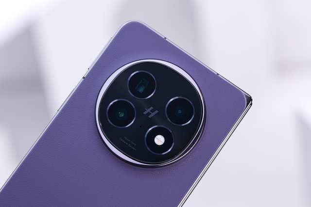 暑期换机指南：不可错过的三款旗舰大折叠手机推荐