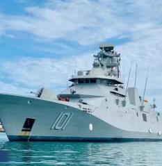 美上将竟然要求中国停止造军舰！一位美军上将公开喊话，要求中国暂停建造军舰，他给出