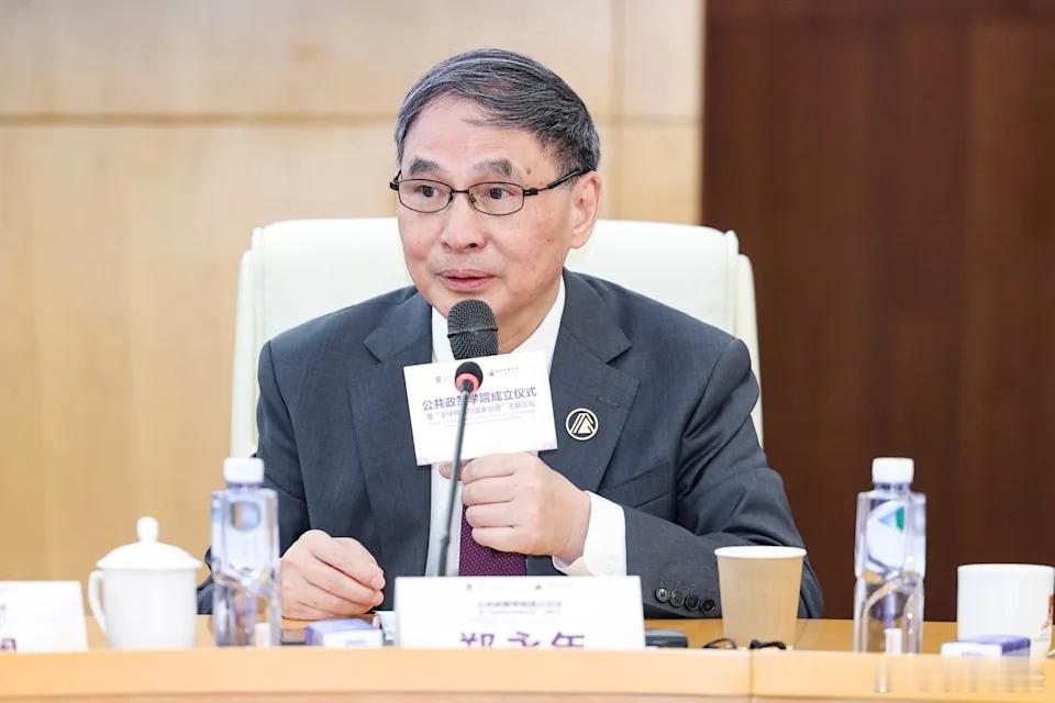 【郑永年谈中国为何必须超越西方打造更优秀的人工智能—2】（南华早报，续）——除了