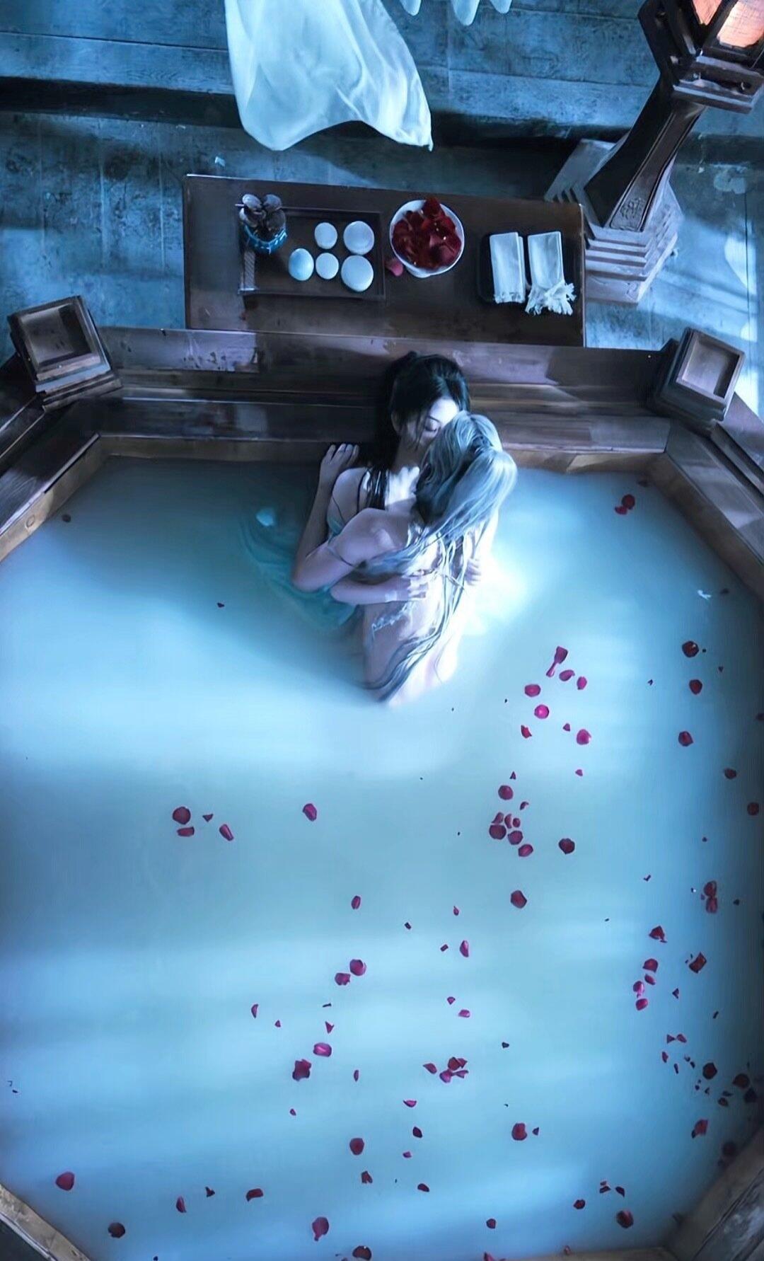 孔雪儿邓凯浴池戏这期是我定制的强制恨.跪求 浴池play的拍摄花絮！不齐而俞 孔