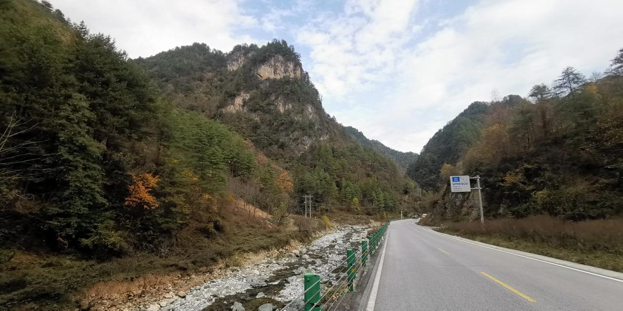 兴山神龙架秋色 溯江而上沿长江大堤由芜湖骑行至岳阳至石首（至武汉西进去岳阳， 神