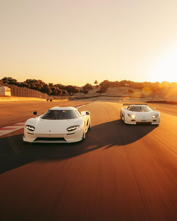 北欧超跑的传奇，柯尼塞格从来都是自带光环🌟。标志性的旋翼式蝴蝶门，每一处线条都